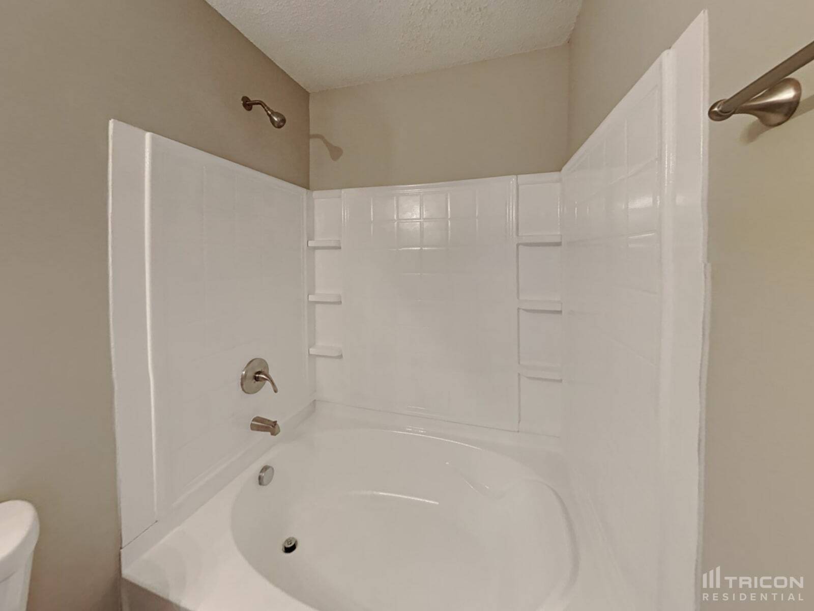 Building Photo - 409 Glencroft Dr