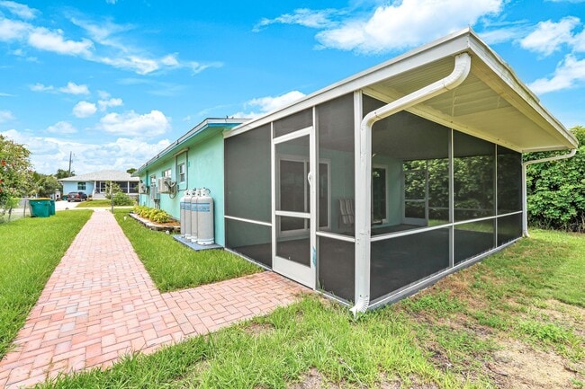 Building Photo - Goodland