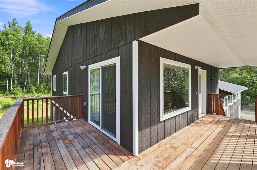 Building Photo - 6101 W Lombard Cir