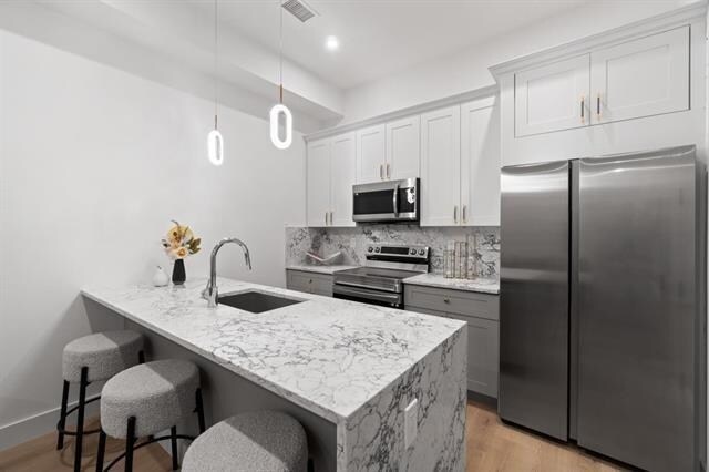 Building Photo - 491 Broadway