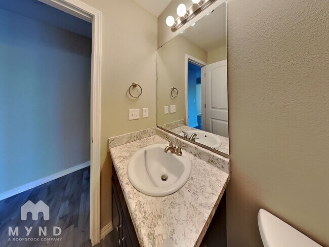 Building Photo - 5697 W Alexa Ln