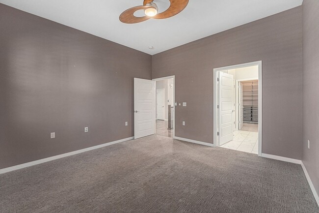 Building Photo - 3 bed/3 bath Amazing House close to Stanle...