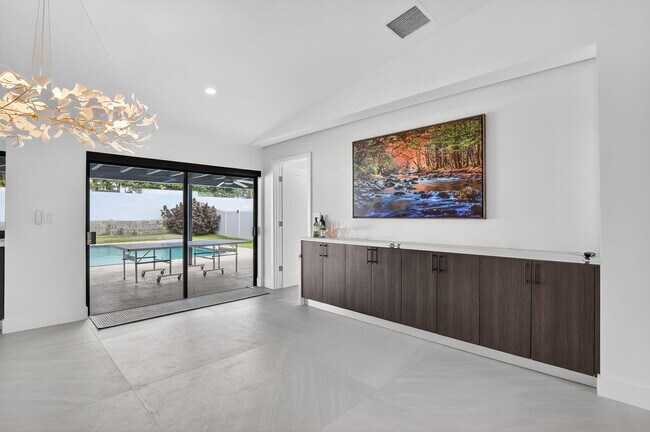 Building Photo - 20833 Sonrisa Way