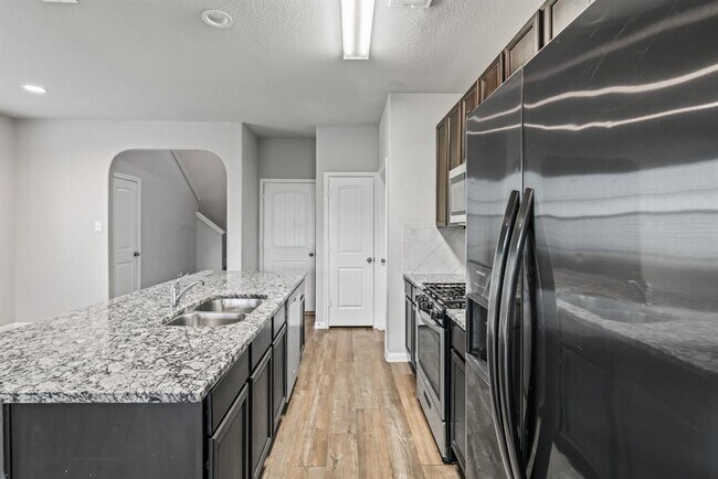 Building Photo - 208 Shelby Meadow Dr