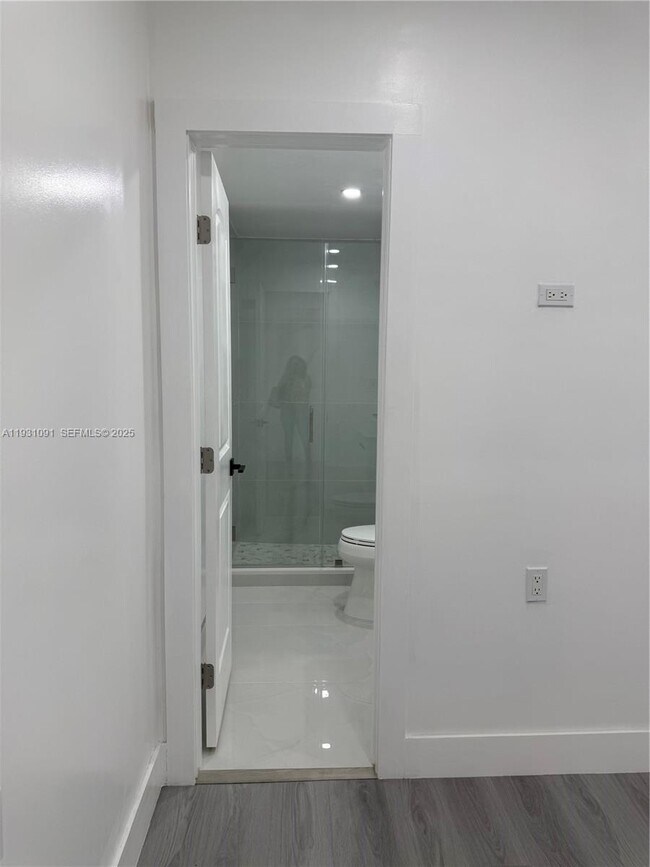 Building Photo - 2321 NW 85th Ave