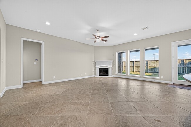 Building Photo - 28015 Castle Park Ln
