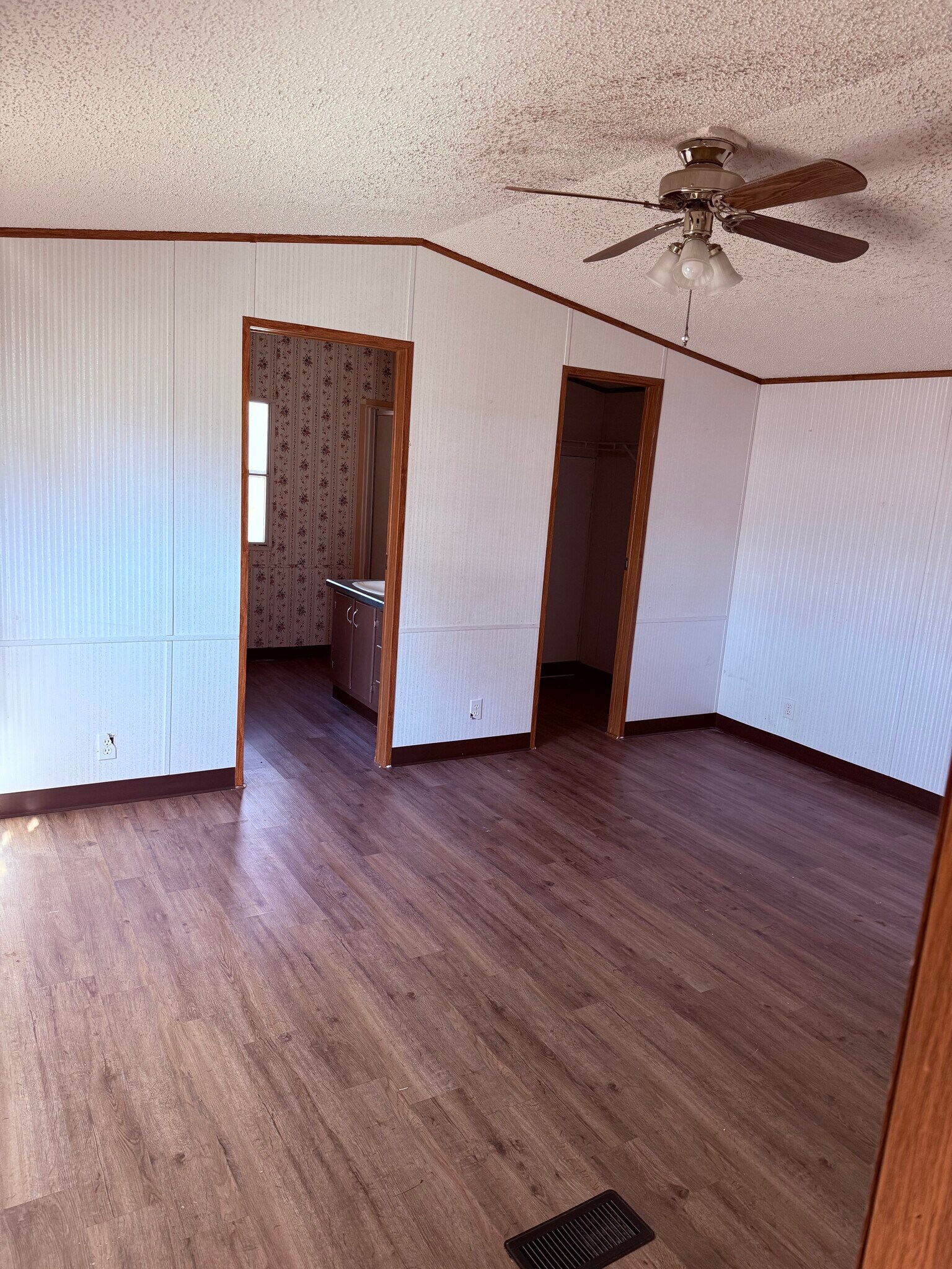 Building Photo - 2058 Krist Ln
