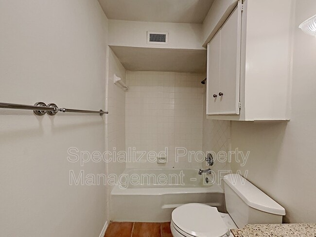 Building Photo - 3212 Daniel Ave