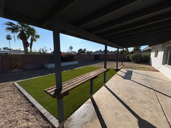 Building Photo - 8601 E Orange Blossom Ln