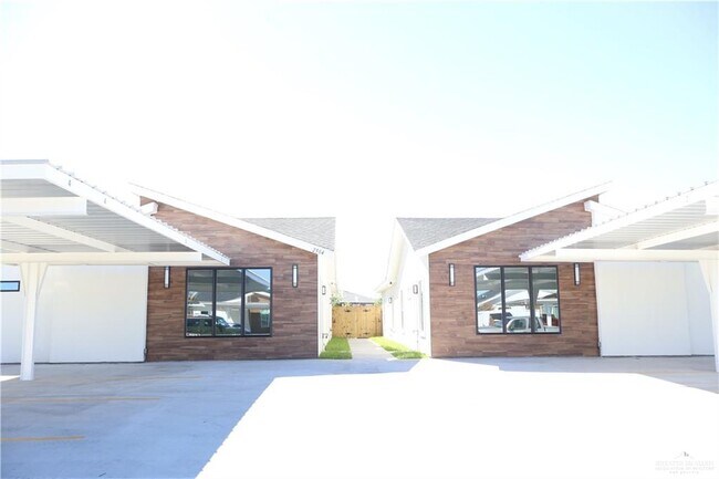 Primary Photo - 12 San Andres