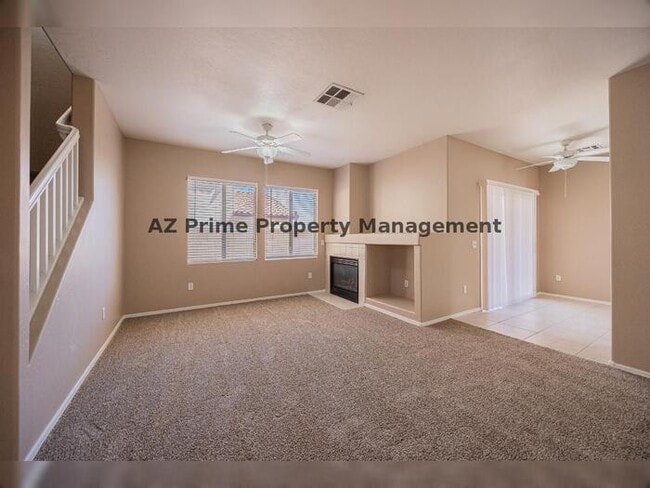 Building Photo - 670 E Mariposa Pl