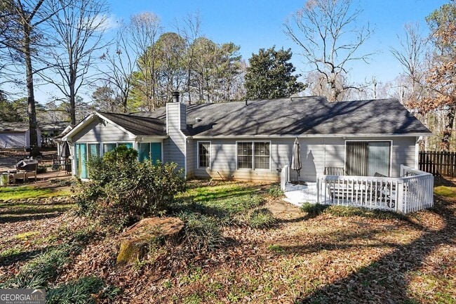 Building Photo - 8671 Twin Oaks Dr