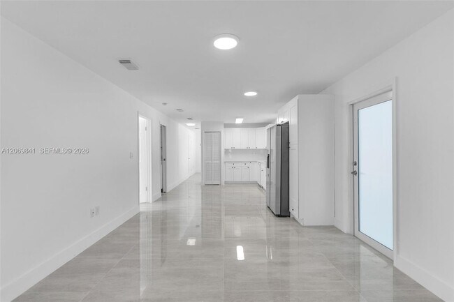 Building Photo - 9999 NW 25th Terrace