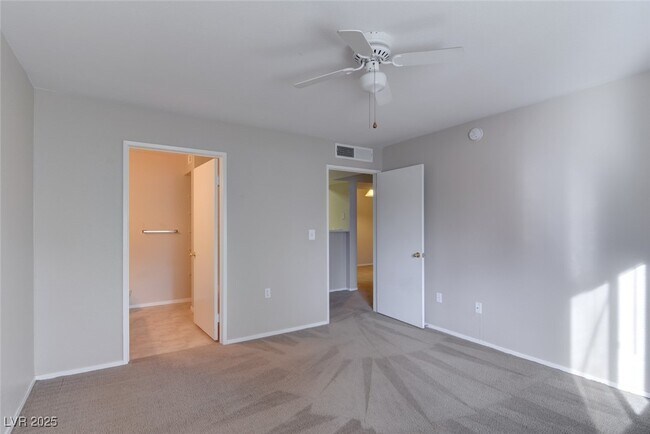 Building Photo - 7885 W Flamingo Rd