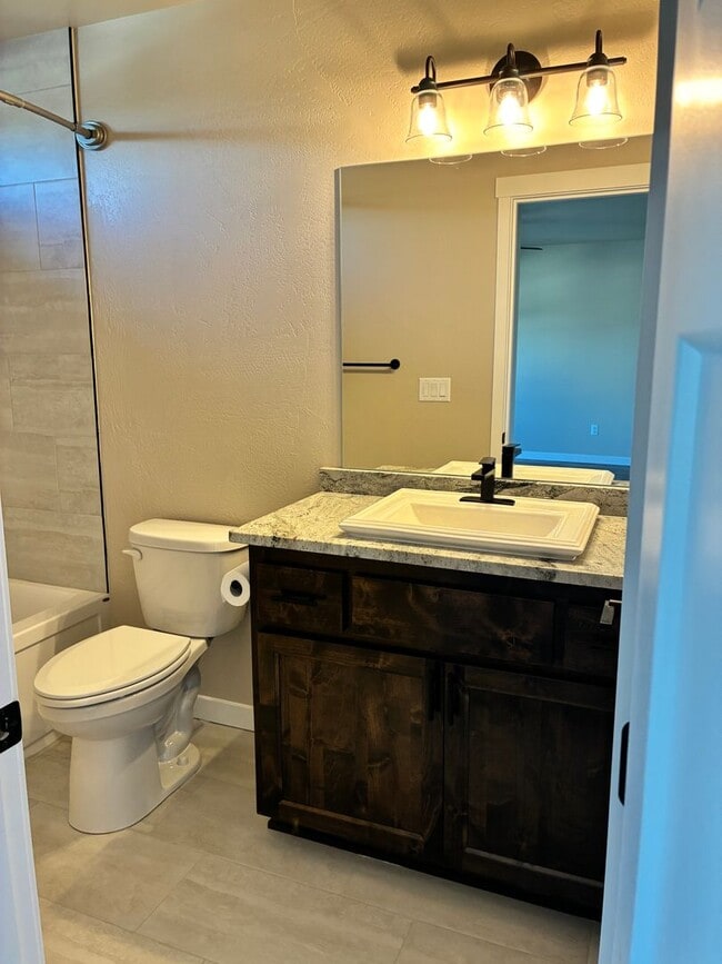 Building Photo - 7861 Houston Lp