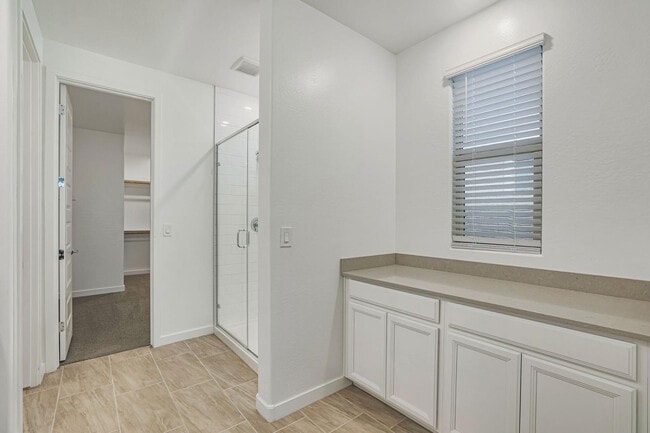 Building Photo - 12881 N 145th Dr