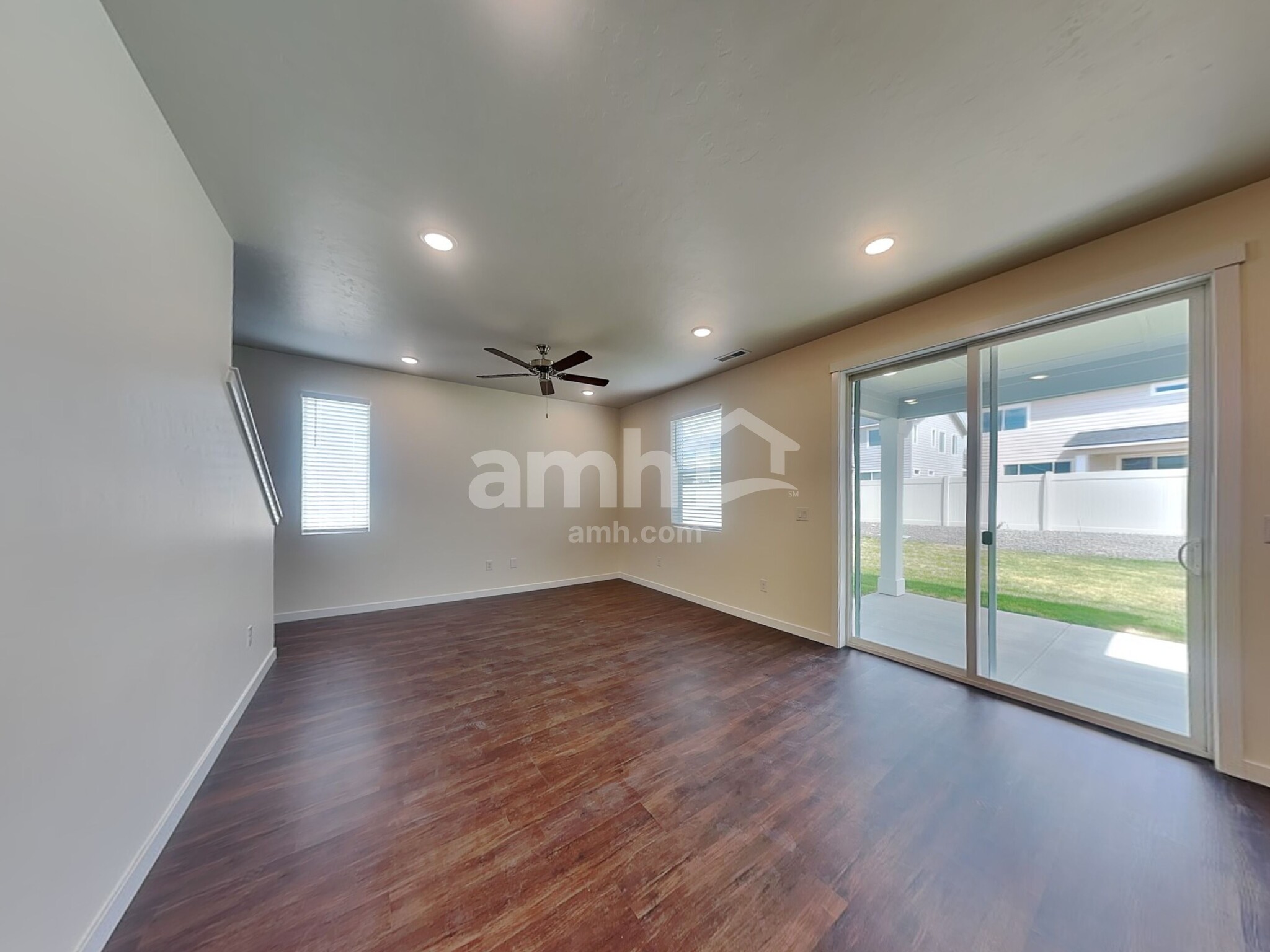 Building Photo - 1480 N Garnet Creek Ave