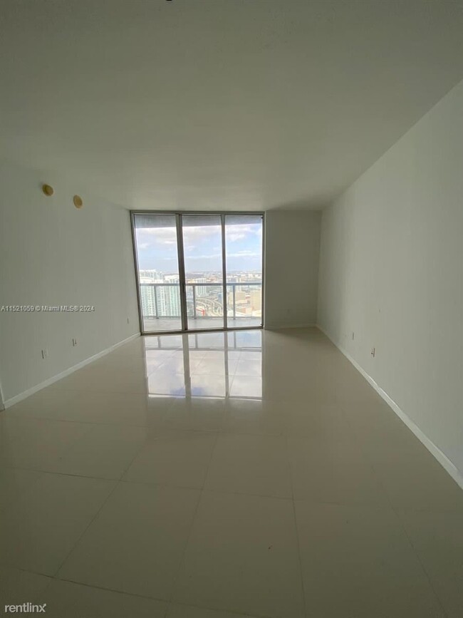 Building Photo - 1 br, 1 bath Condo - 465 Brickell Ave Apt ...