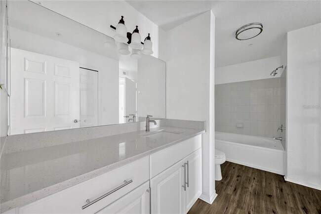 Building Photo - 2314 Mid Town Terrace