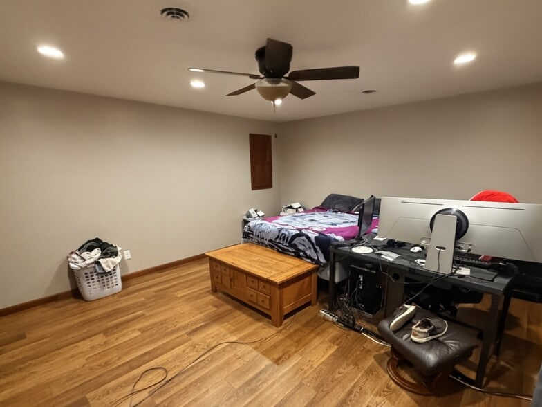 Building Photo - 1303 Trailside Ter
