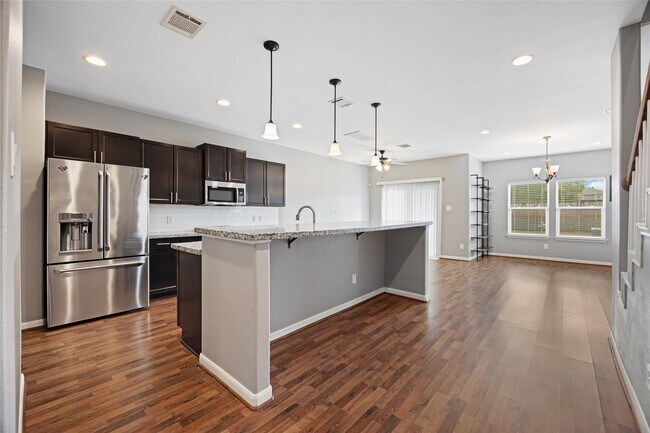 Building Photo - 17123 Wilthorne Gardens Ct