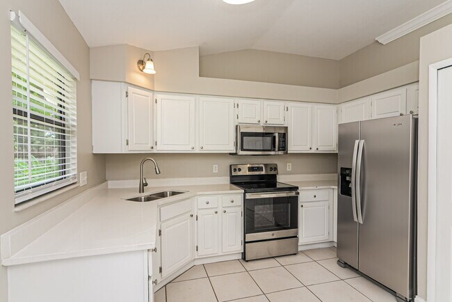 Building Photo - 10119 Pink Carnation Ct