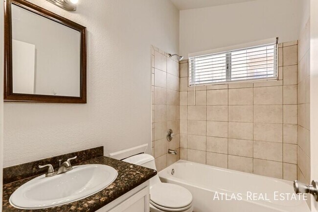 Building Photo - 1617 Rio Bravo Dr