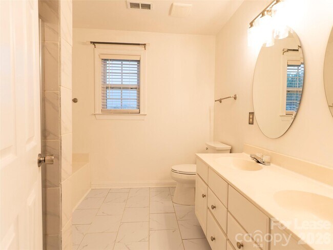 Building Photo - 1990 Trace Creek Dr