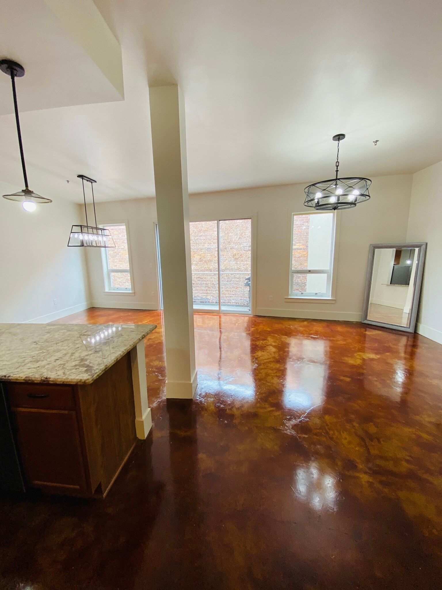 Building Photo - 840 Tchoupitoulas St