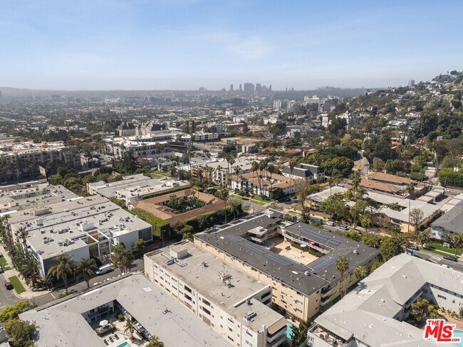 Building Photo - 7949 Selma Ave