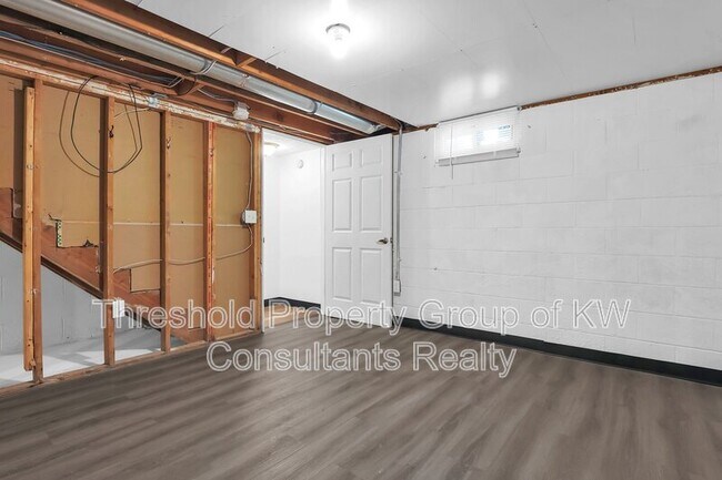 Building Photo - 3672-3678 Arnelle Road - 3678