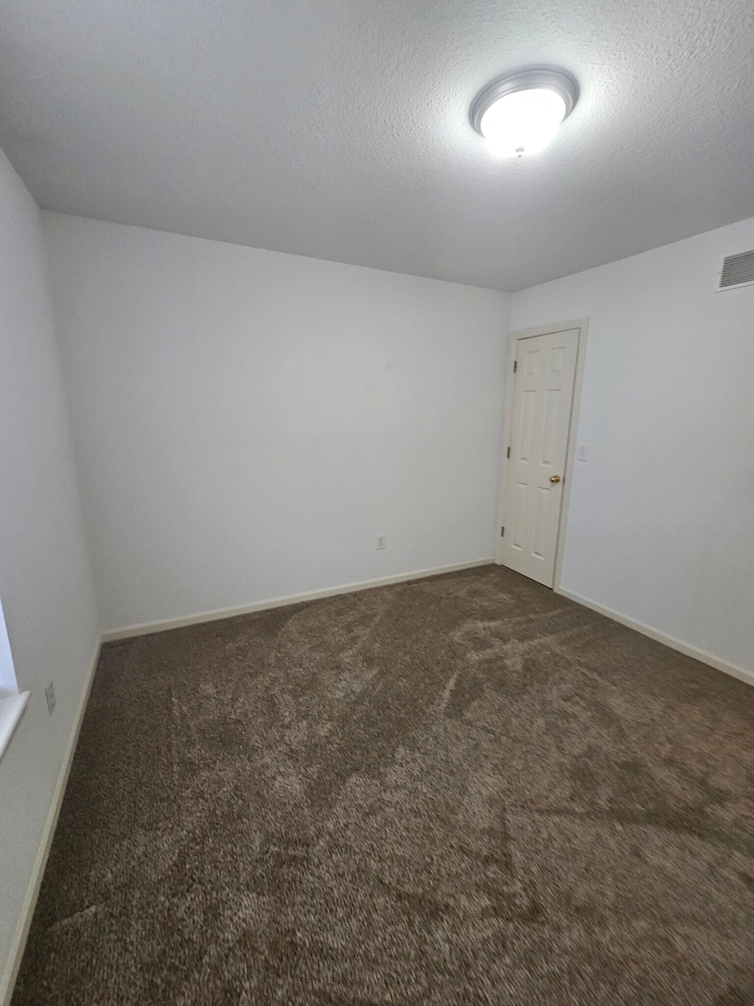 Building Photo - 801 Johnson Cir