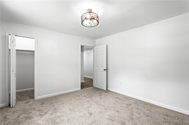 Building Photo - 4739 Cook Rd SW