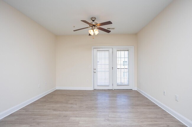 Building Photo - 161 Howard Ln
