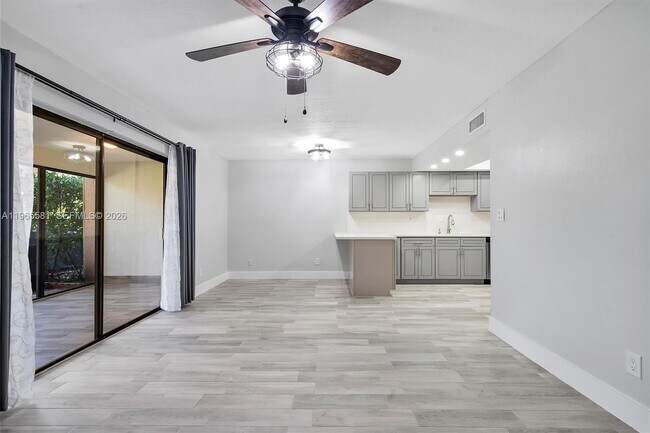 Building Photo - 48 Matador Ln