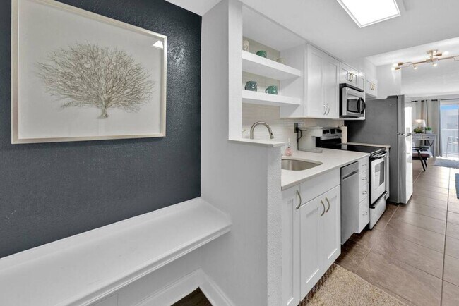 Building Photo - 769 Sundial Ct