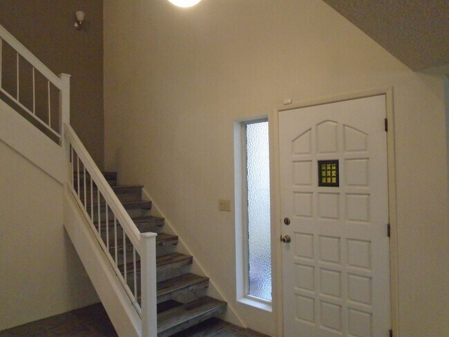 Building Photo - GATED COMMUNITY !!! MOVE IN SPECIAL!! $299...