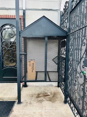 Building Photo - 115 E Moore Ave