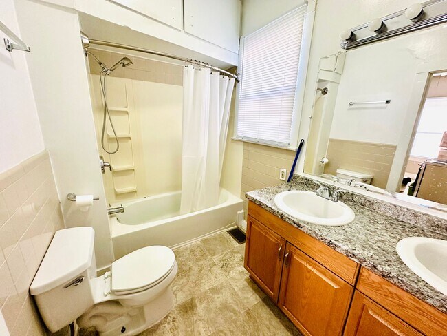 Building Photo - 2BR Corner lot house now available near Ch...