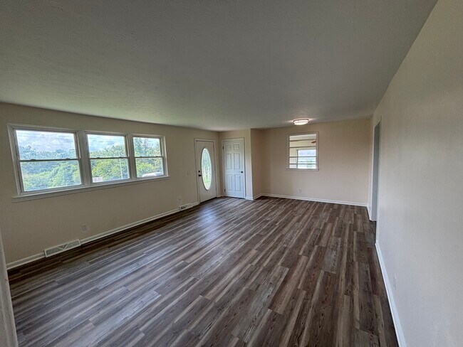 Building Photo - 1307 Allen Rd