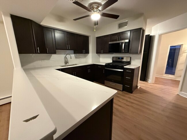 Building Photo - 2435 N 76th Ct