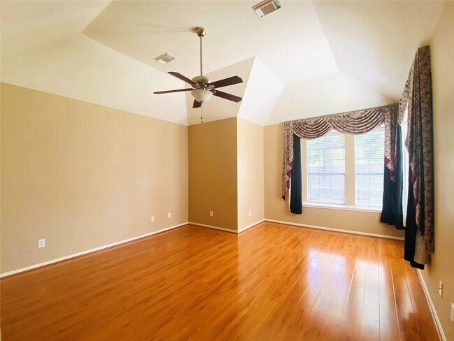 Building Photo - 1703 Berkoff Dr