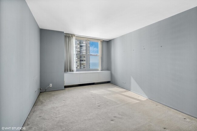 Building Photo - 400 E Randolph St