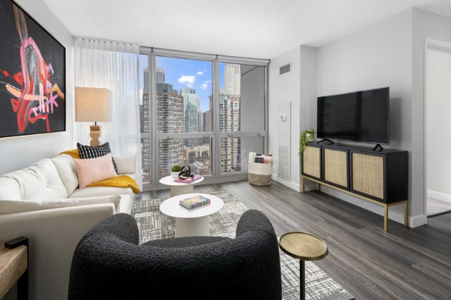 Building Photo - 300 East South Water Street