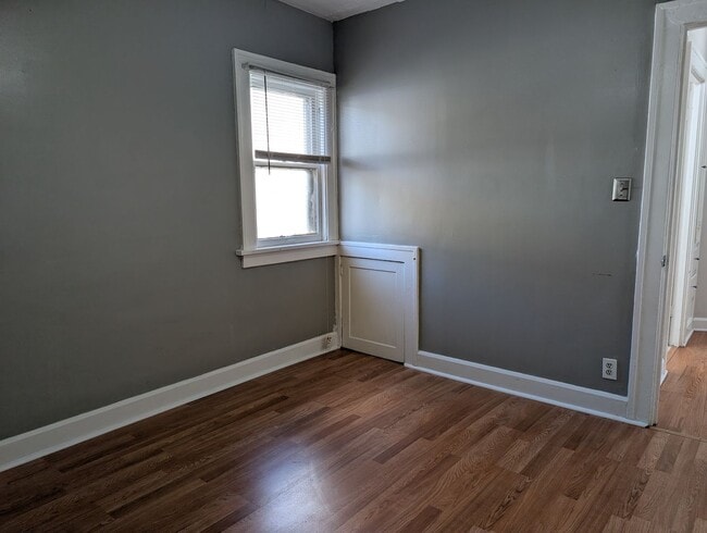 Building Photo - 3458 W 136th St