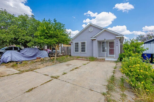Building Photo - 509 Hopi Dr