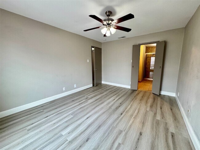 Building Photo - 5981 Arapaho Rd