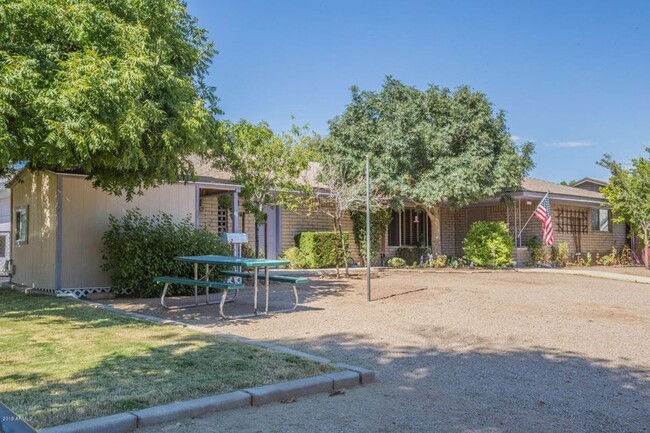 Building Photo - Great Home in East Mesa with Pool