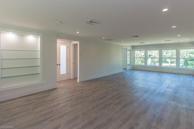 Building Photo - 1219 Solana Rd