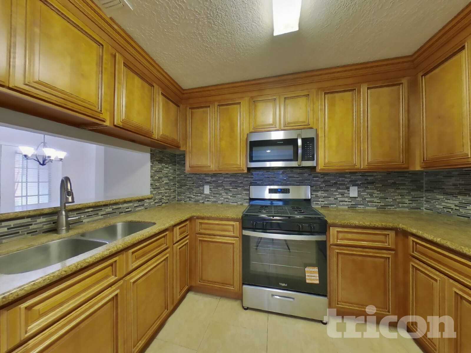 Building Photo - 16006 Camino Del Sol Dr